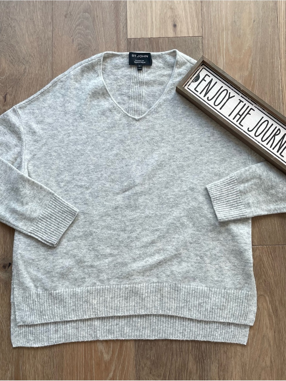 St. John Light Gray V-Neck Cashmere Silk Blend Sweater